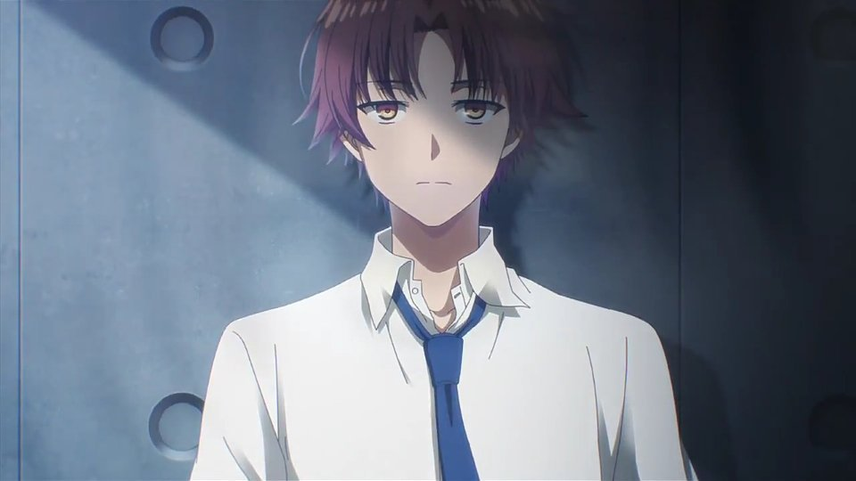 Kiyotaka con su mirada fija, analizando a sus rivales, casi todos personas inteligentes.